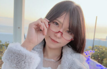 FC2PPVおすすめ作品-奥ゆかしい女子は【メガネ】がめちゃくちゃ超似合うドMで変態な歯科衛生!!