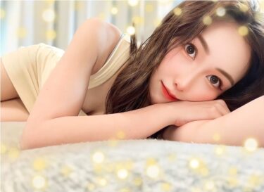 DXLIVEのおすすめ女性-SuZuChanQちゃん！えっ！こんな子が…全てをさらけ出し膣穴をズボズボ！